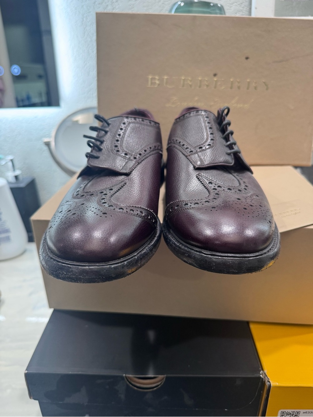 Burberry Men’s Wingtip Brogue Oxfords in Dark Burgundy - Picture 2 of 9